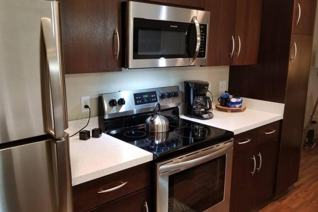 Old Fort Loft King & Queen Suites Nearest Accomodation To Marshals Museum Power Your Ev For Free! Fort Smith Esterno foto